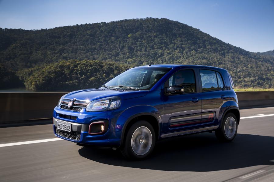  Fiat Uno Sporting 2016 года  (фото 18 из 31)